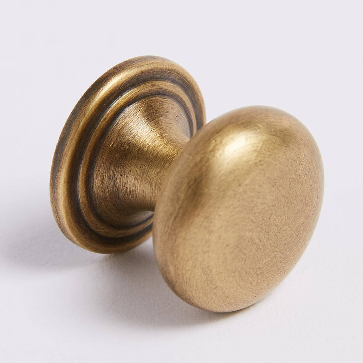 Kew Knob fitted to cabinetry