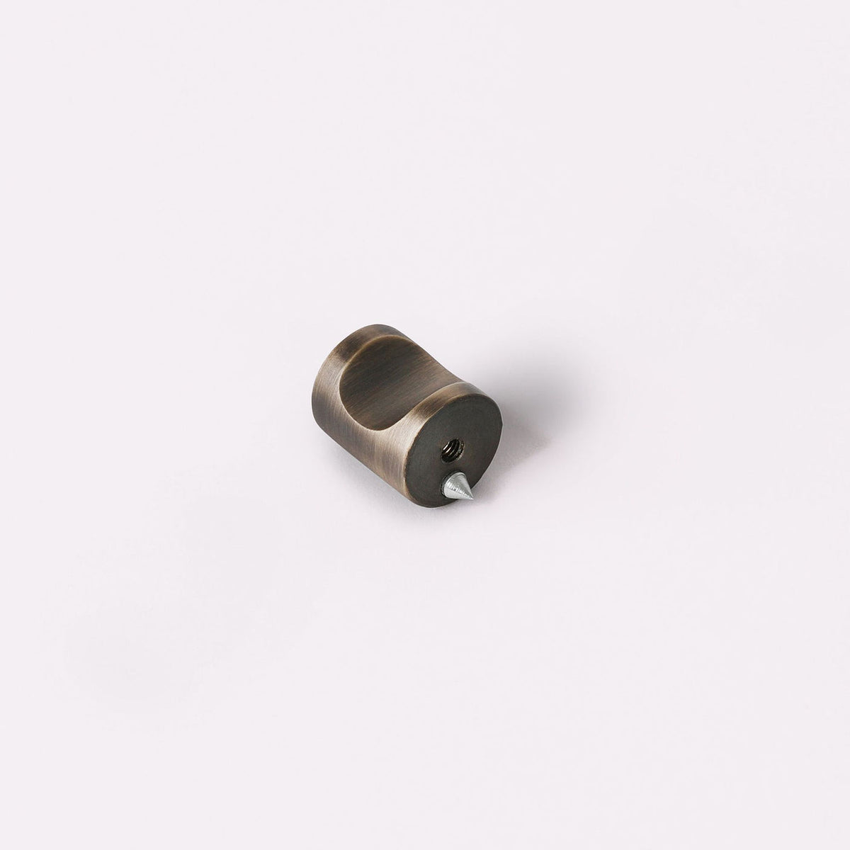 Ren Knob in English bronze, detail