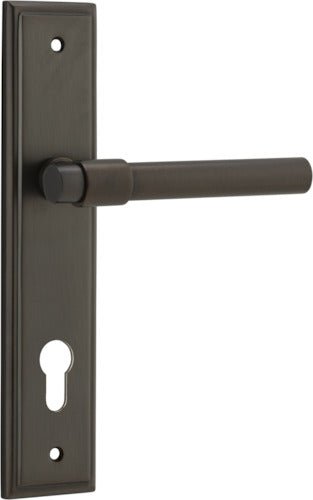 Helsinki Lever - Stepped Backplate - Ella Grace - Iver - Signature Brass - Door Levers