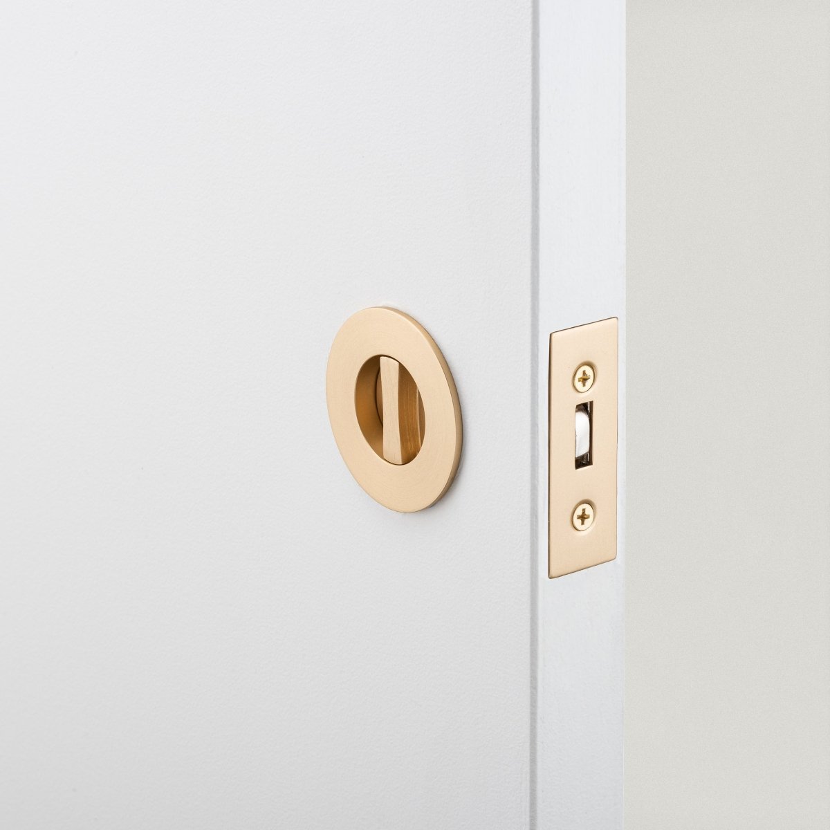 Round Sliding Flush Door Privacy Kit - Ella Grace - Iver - Signature Brass - Sliding Door Pulls