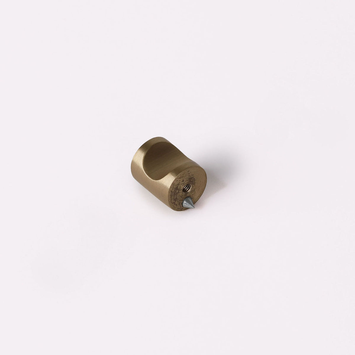 Ren Knob in burnished brass, detail