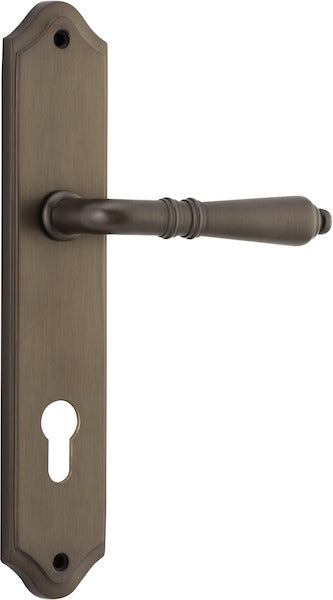 Sarlat Lever - Shouldered Backplate - Ella Grace - Iver - Signature Brass - Door Levers