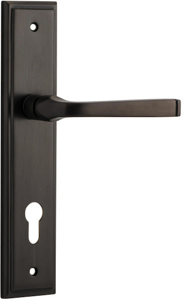 Annecy Lever - Stepped Backplate - Ella Grace - Iver - Signature Brass - Door Levers