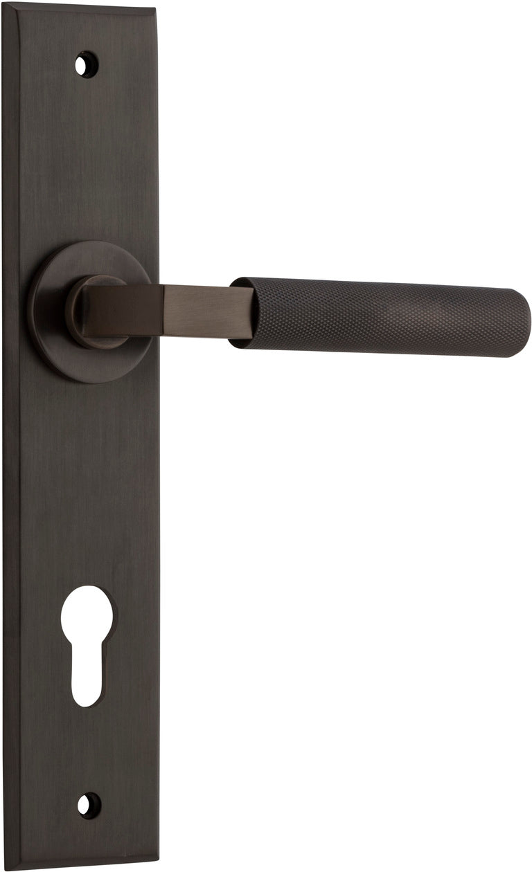 Brunswick Lever - Chamfered Backplate - Ella Grace - Iver - Signature Brass - Door Levers