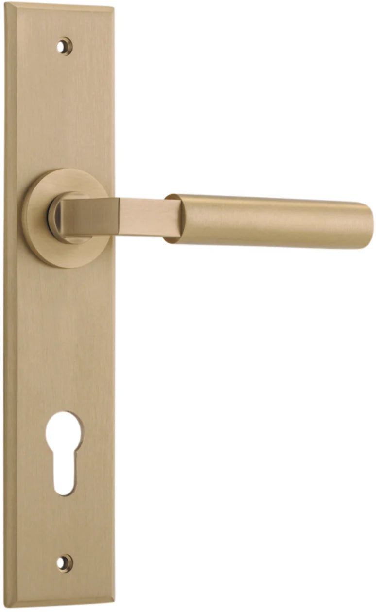 Berlin Lever - Chamfered Backplate - Ella Grace - Iver - Brushed Brass - Door Levers