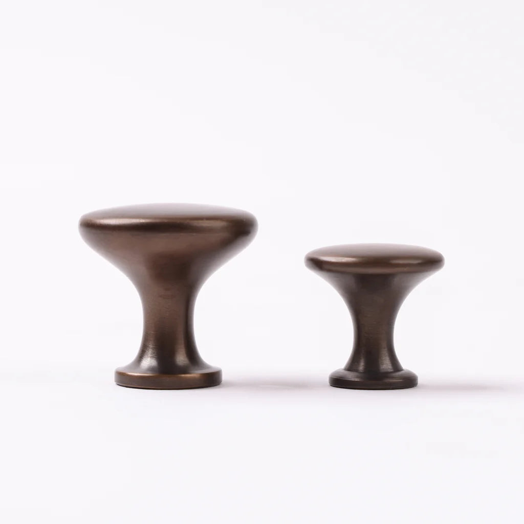 Hepburn Hardware Ascot Knob | Antique Bronze