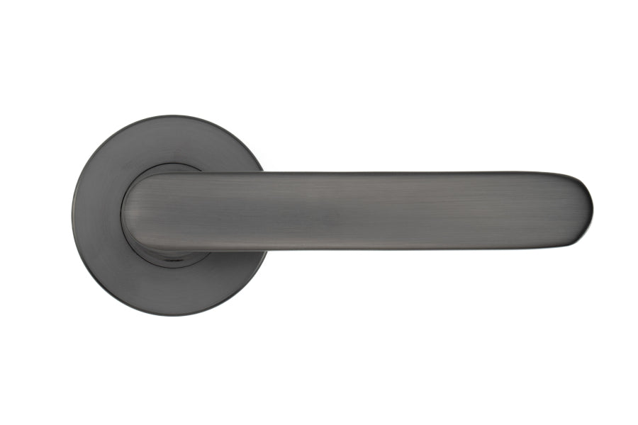 The Long Lever Handle – Smooth Graphite