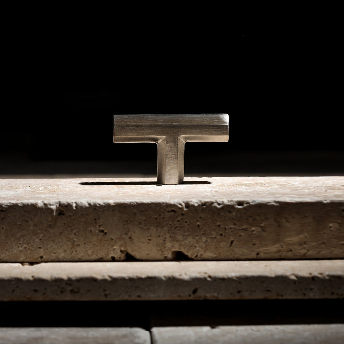 Henley T-Bar in satin nickel, detail