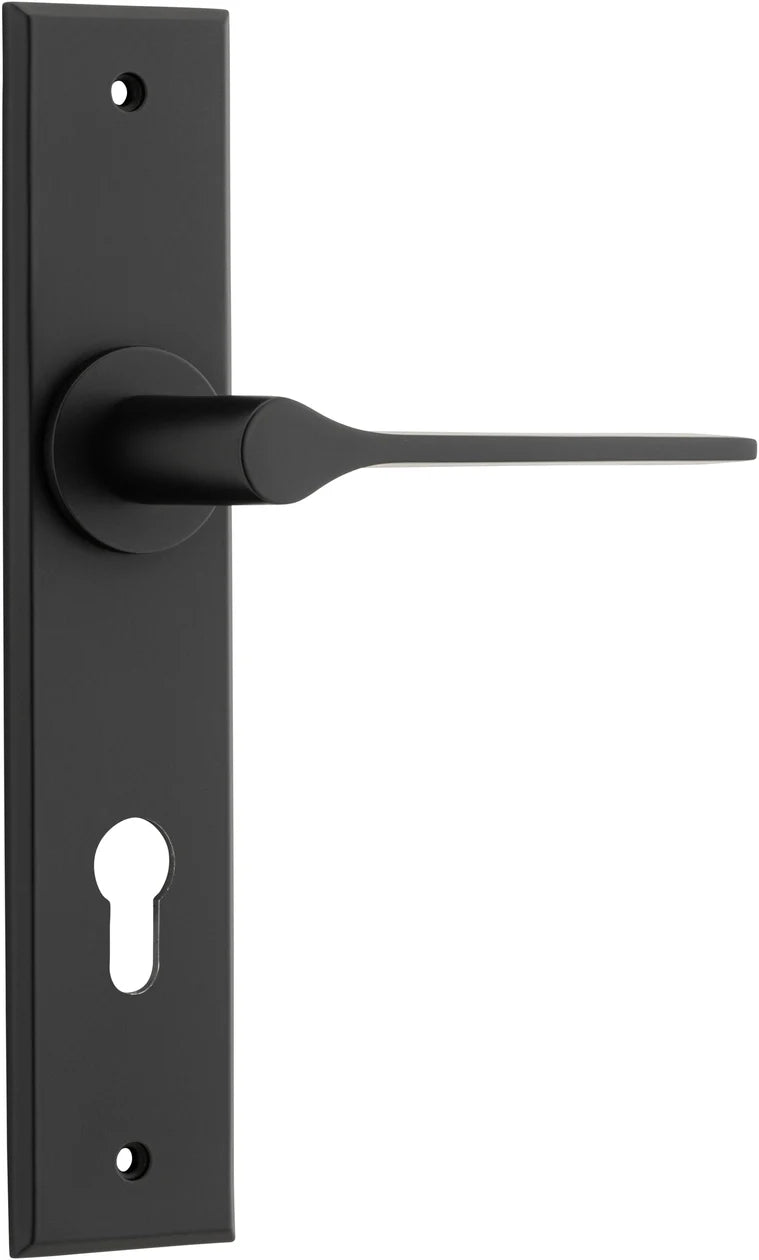 Como Lever - Chamfered Backplate - Ella Grace - Iver - Matt Black - Door Levers