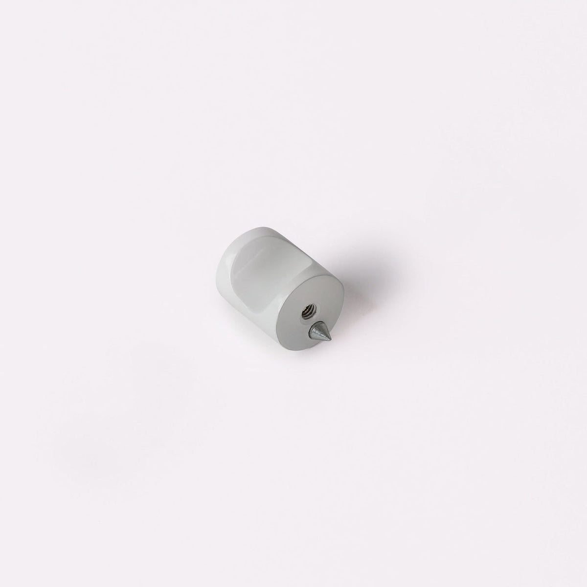 Ren Knob in white, detail