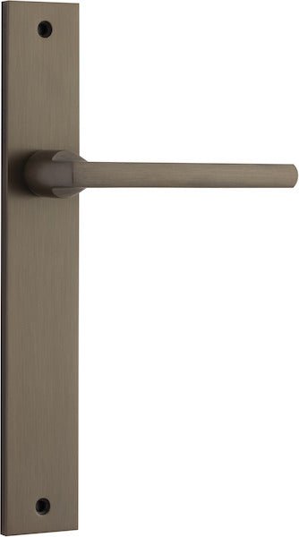 Baltimore Lever - Rectangular Backplate - Ella Grace - Iver - Signature Brass - Door Levers