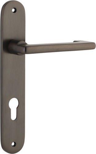 Baltimore Return Lever - Oval Backplate DDA - Ella Grace - Iver - Signature Brass - Door Levers