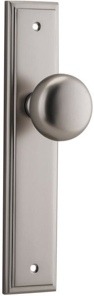 Cambridge Knob - Stepped Backplate - Ella Grace - Iver - Satin Nickel - Door Knobs