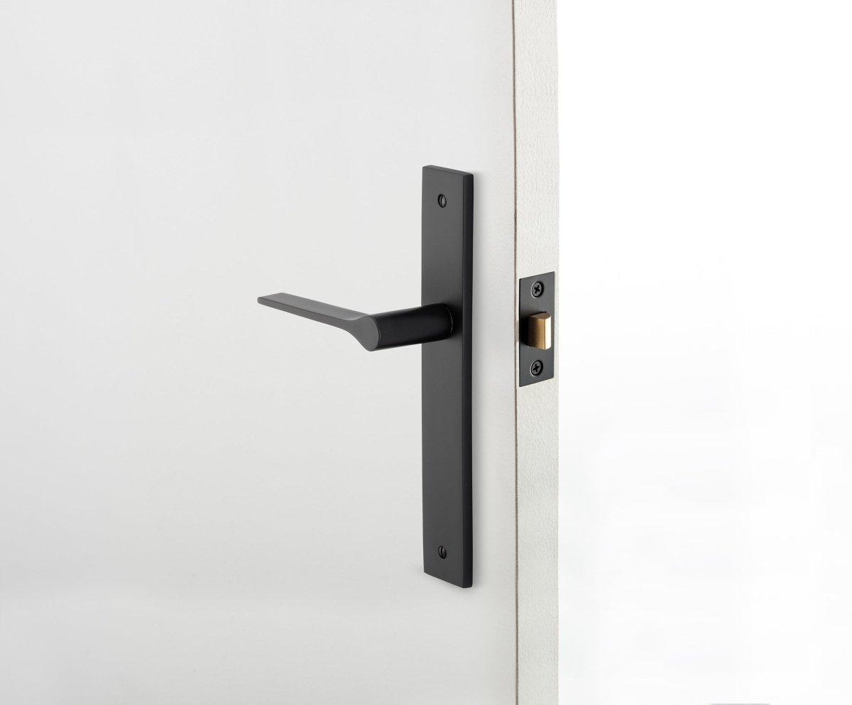 Como Lever - Rectangular Backplate - Ella Grace - Iver - Brushed Brass - Door Levers