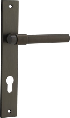 Helsinki Lever - Rectangular Backplate - Ella Grace - Iver - Signature Brass - Door Levers