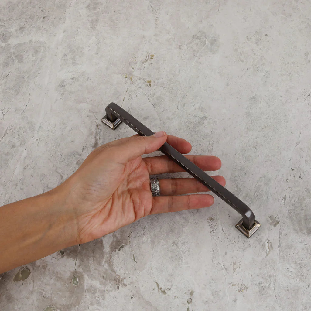 Hepburn Hardware Bronte Handle | Oil Rubbed Bronze