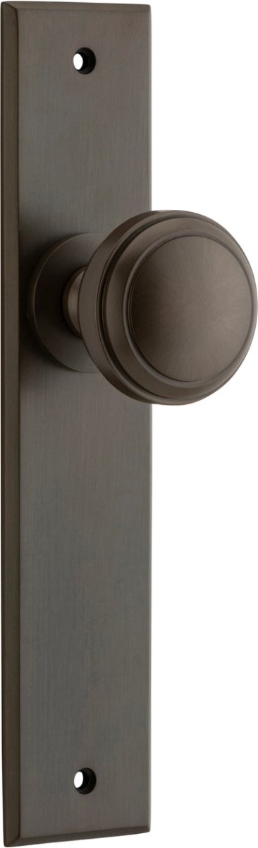 Paddington Knob - Chamfered Backplate - Ella Grace - Iver - Signature Brass - Door Knobs