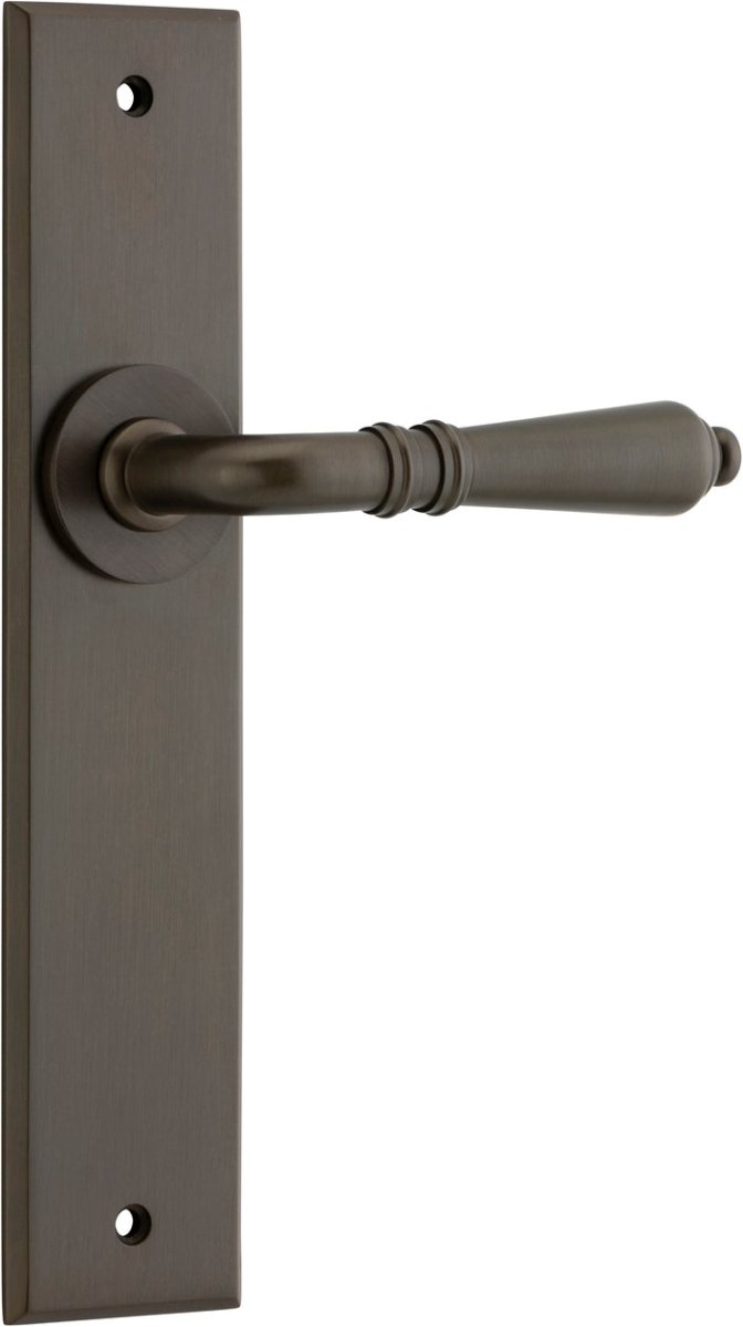 Sarlat Lever - Chamfered Backplate - Ella Grace - Iver - Signature Brass - Door Levers