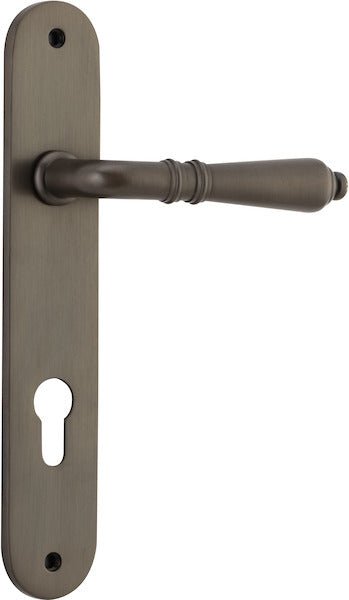 Sarlat Lever - Oval Backplate - Ella Grace - Iver - Signature Brass - Door Levers