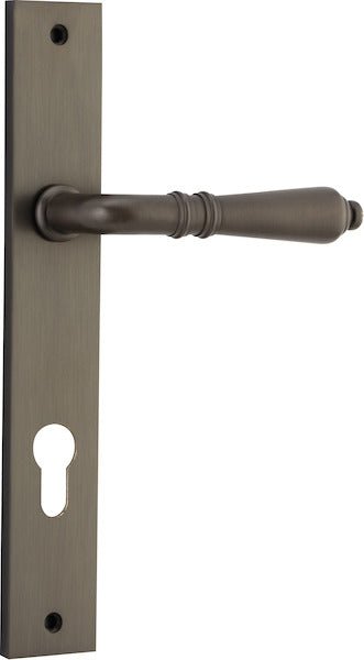 Sarlat Lever - Rectangular Backplate - Ella Grace - Iver - Signature Brass - Door Levers