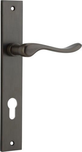 Stirling Lever - Rectangular Backplate - Ella Grace - Iver - Signature Brass - Door Levers