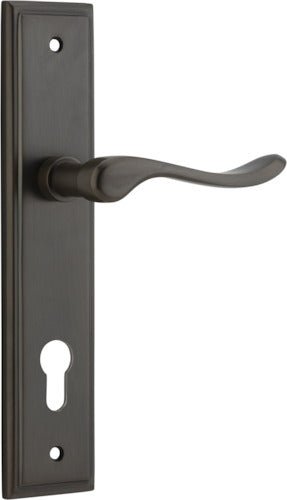 Stirling Lever - Stepped Backplate - Ella Grace - Iver - Signature Brass - Door Levers