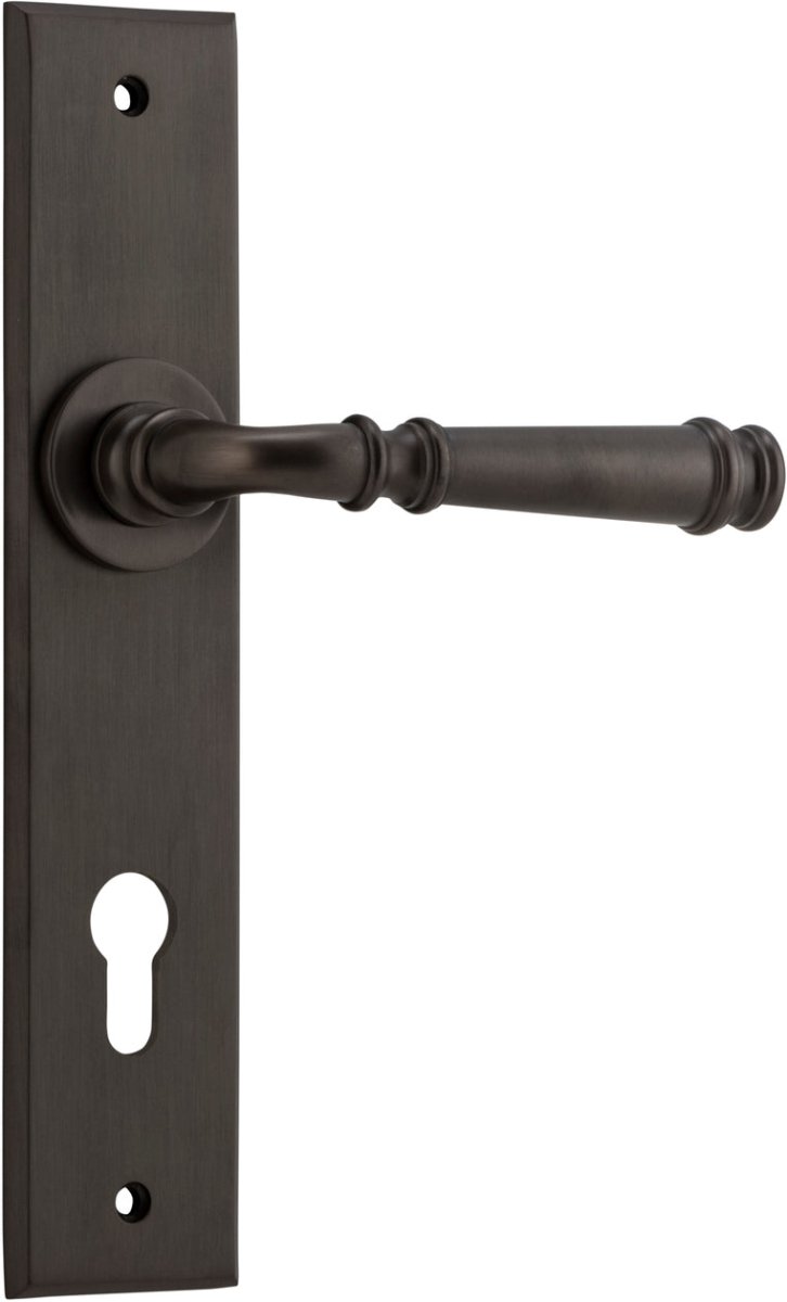 Verona Lever - Chamfered Backplate - Ella Grace - Iver - Signature Brass - Door Levers